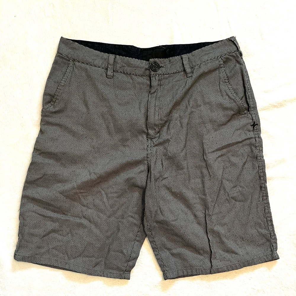 Hurley Men's Gray and White Patterned Shorts